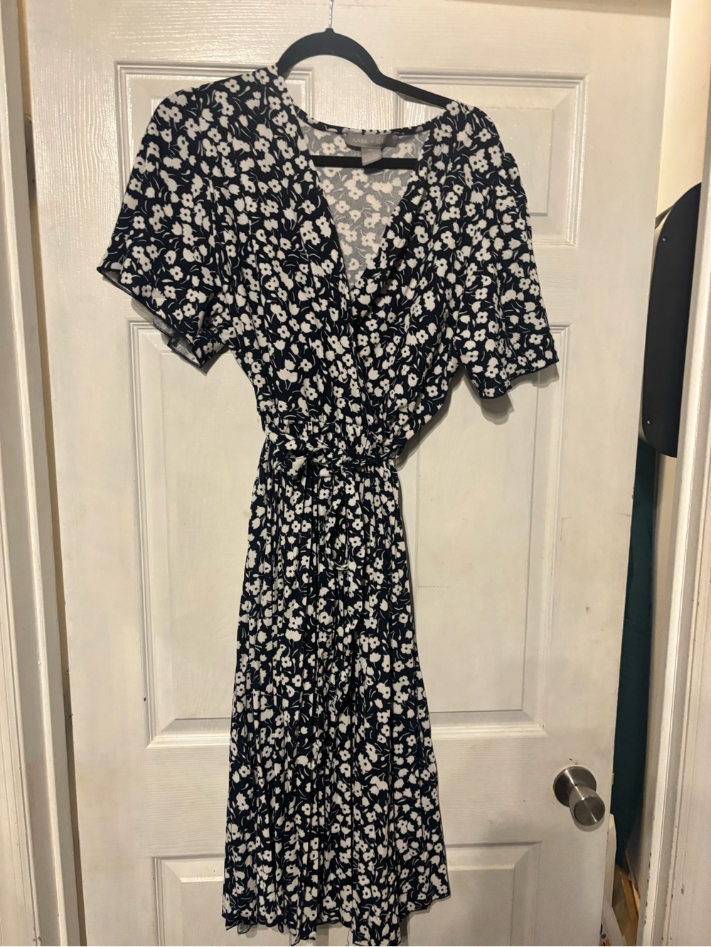 Classic Navy & White Floral Midi Wrap Dress with Tie Waist